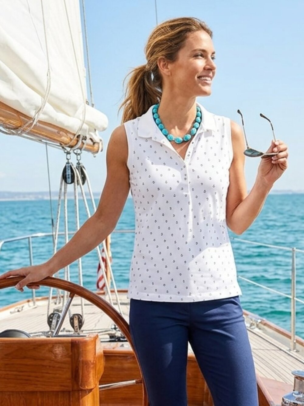 L.L. Bean Sleeveless Polo Shirt - White with Navy Anchor Print – M